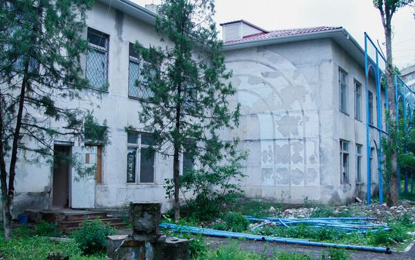 Здание детского реабилитационного центра Оберег, расположенный по улице Васильева - Sputnik Кыргызстан