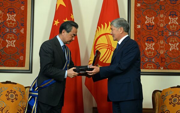 Стороны высоко оценили уровень политического доверия между странами. - Sputnik Кыргызстан