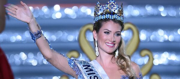 Мирейя Лалагуна из Испании после победы на конкурсе Мисс мира - Sputnik Кыргызстан