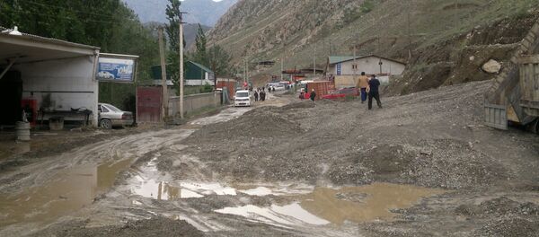 Кадамжай районунда жүргөн сел Кадамжай районунда жүргөн сел - Sputnik Кыргызстан