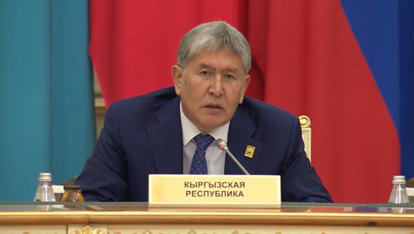 Атамбаев в Астане поднял проблемы ЕАЭС и экспорта картофеля - Sputnik Кыргызстан