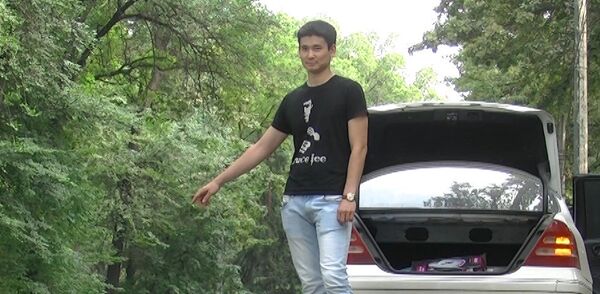 Соцэксперимент Кончился бензин: Болот Ибрагимов просит деньги у водителей - Sputnik Кыргызстан