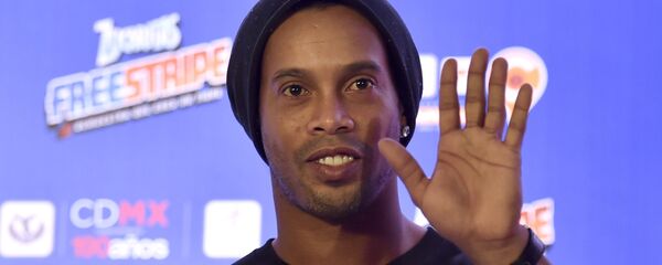 Звезда футбола, обладатель Золотого мяча Роналдиньо. Архивное фото - Sputnik Кыргызстан