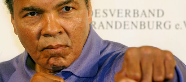 Белгилүү мушкер Мухаммед Али. Архив - Sputnik Кыргызстан