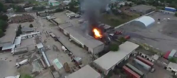 Жарылган бензовоздон чыккан өрттүн асмандан көрүнүшү - Sputnik Кыргызстан