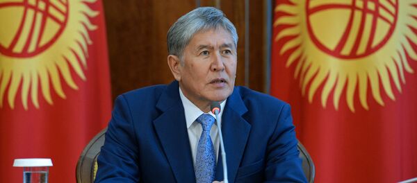 Президент Алмазбек Атамбаев бүгүн, 7-июнда Көз карандысыз мамлекеттер шериктештигине мүчө өлкөлөрдүн өкмөт башчылар Кеңешинин Бишкектеги жыйынына катышып жаткан делегациялардын башчылары менен - Sputnik Кыргызстан