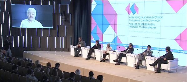 Джулиан Ассанж о связях корпорации Google с представителями властей США Джулиан Ассанж о связях корпорации Google с представителями властей США - Sputnik Кыргызстан