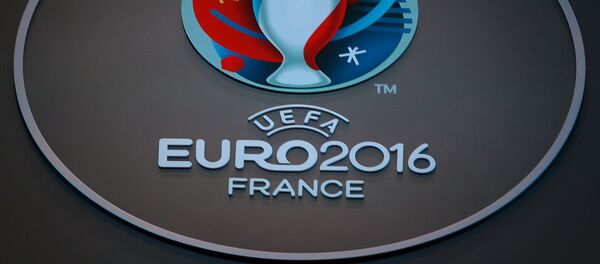 Футбол боюнча Европа чемпионатынын логотиби. Архив Футбол боюнча Европа чемпионатынын логотиби. Архив - Sputnik Кыргызстан