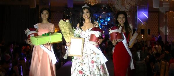 Кыргызстан сулуусу сынагын Нурпери Акылова жеңип алды Кыргызстан сулуусу сынагын Нурпери Акылова жеңип алды - Sputnik Кыргызстан