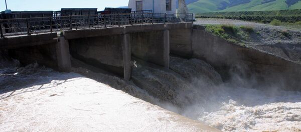 Угроза прорыва дамб в Ат-Башинском районе - Sputnik Кыргызстан