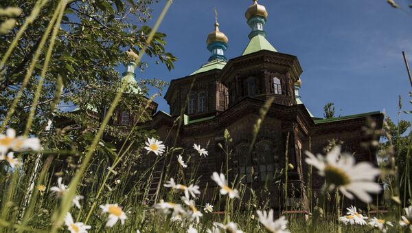 Свято-Троицкая православная церковь в Караколе - Sputnik Кыргызстан