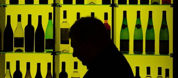 Алкоголдук шише. Архив - Sputnik Кыргызстан