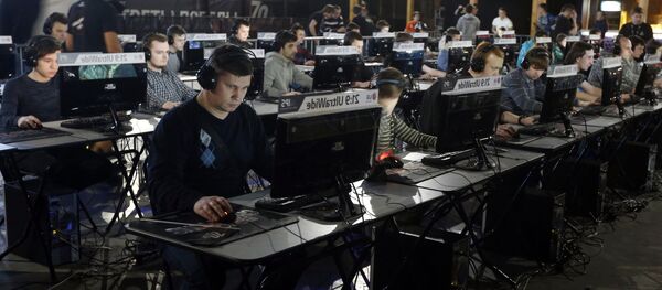 Участники турнира по компьютерным играм. Архивное фото - Sputnik Кыргызстан
