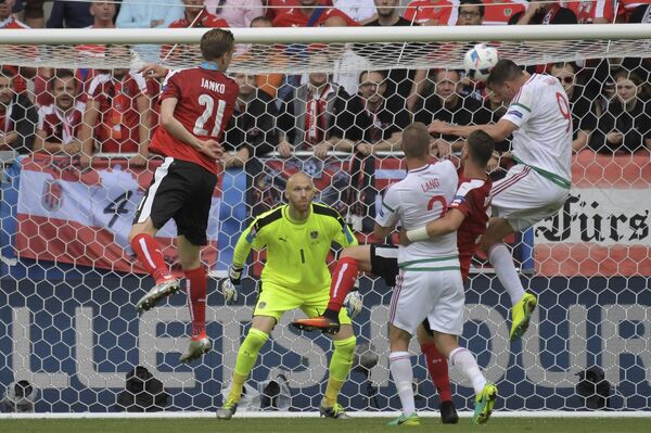 Футбол. Чемпионат Европы - 2016. Матч Австрия - Венгрия - Sputnik Кыргызстан