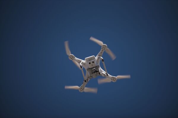 Полеты дронов в КР могут сильно ограничить. Подробно о возможных запретах - Sputnik Кыргызстан