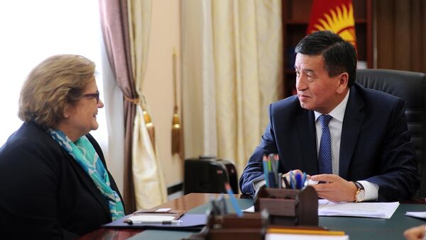 Прием посла США Шейла Гуолтни премьер-министром Сооронбаем Жээнбековым - Sputnik Кыргызстан