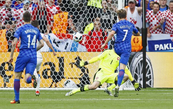 Футбол. Чемпионат Европы — 2016. Матч Хорватия — Чехия - Sputnik Кыргызстан