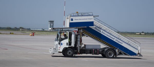 Трап для самолетов в международном аэропорту Манас в Бишкеке. Архивное фото - Sputnik Кыргызстан