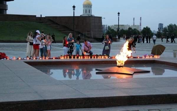 Во вторник в Москве прошла VIII международная мемориальная акция Свеча памяти. - Sputnik Кыргызстан