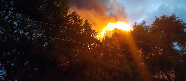 Пожар в высотном доме в центре Бишкека - Sputnik Кыргызстан