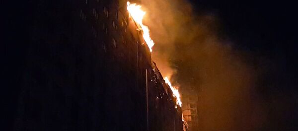 Аким Первомайского района о пожаре: тушение осложнено — нет ключей от квартир - Sputnik Кыргызстан