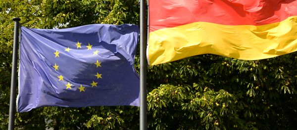 Флаги Евросоюза и Германии в Берлине. Архивное фото - Sputnik Кыргызстан
