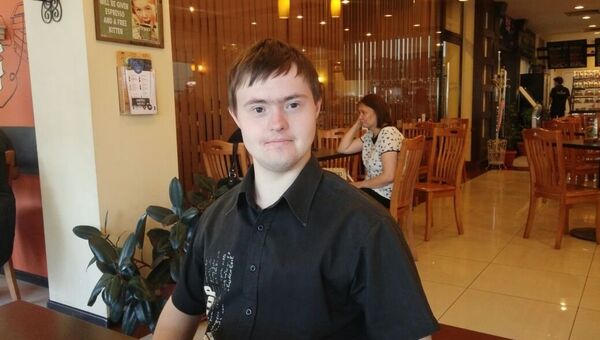 Кыргызстанец с синдромом дауна Александр Михайлюк - Sputnik Кыргызстан