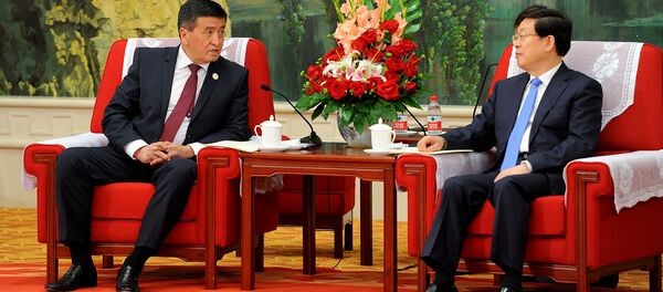 Тяньцзинь шаарынын мэри Хуан Сингуо КР премьер-министри Сооронбай Жээнбеков менен жолугушуу учурунда - Sputnik Кыргызстан