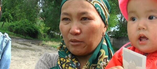 Күчүктү сактайм деп сууга аккан күйөөсүнөн айрылган кош бойлуу Айзатты - Sputnik Кыргызстан