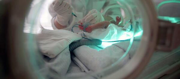 Ребенок в роддоме. Архивное фото - Sputnik Кыргызстан