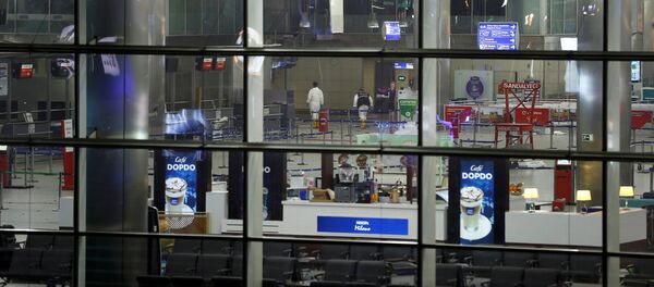 Стамбулдун Ататүрк атындагы аэропортунда шейшемби күнү үч ирет жардыруу болгон жай - Sputnik Кыргызстан