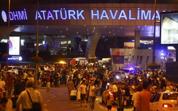 Теракт в терминале стамбульского аэропорта Ататюрк - Sputnik Кыргызстан