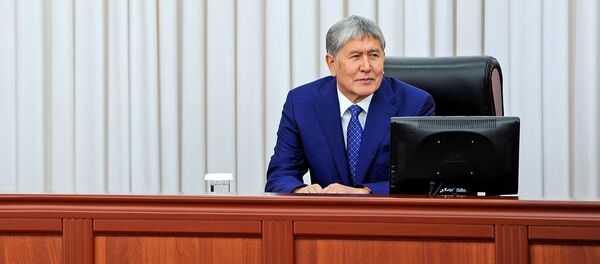 Президент Кыргызстана Алмазбек Атамбаев. Архивное фото Президент Кыргызстана Алмазбек Атамбаев. Архивное фото - Sputnik Кыргызстан