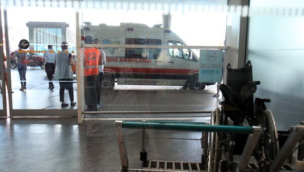 Ситуация в международном аэропорту имени Ататюрка в Стамбуле - Sputnik Кыргызстан