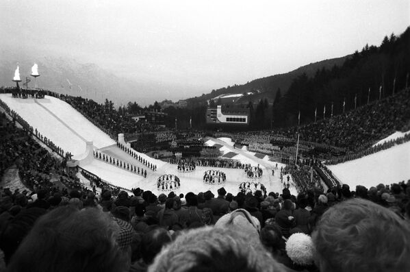 Церемония открытия Олимпиады-76 в Инсбруке - Sputnik Кыргызстан