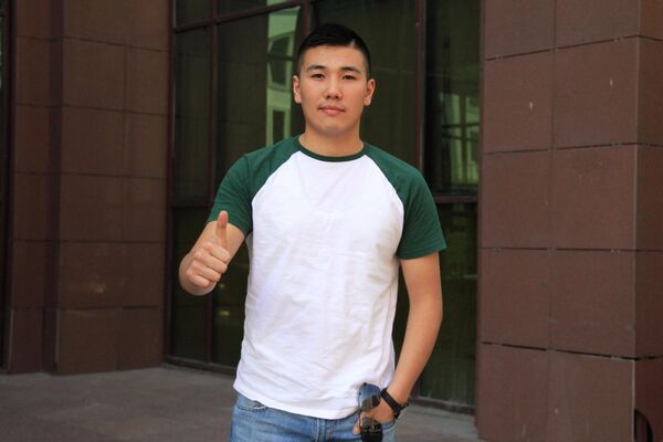 Певец отечественной эстрады Омурбек Жанышев - Sputnik Кыргызстан