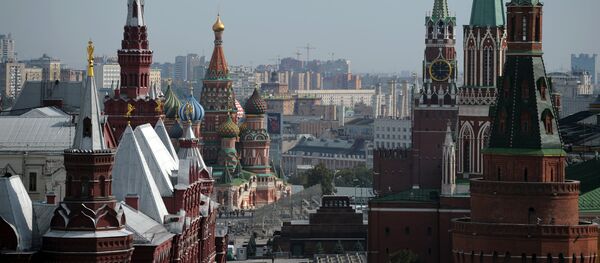 Вид на Красную площадь с крыши отеля Ritz-Carlton в Москве. Архивное фото - Sputnik Кыргызстан