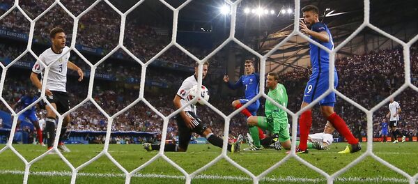 Футбол. Чемпионат Европы — 2016. Матч Германия — Франция - Sputnik Кыргызстан