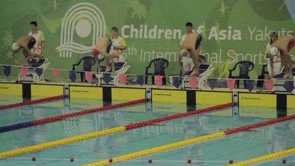 Кыргызстанец стал первым в плавании брассом: Дети Азии — 2016 в России - Sputnik Кыргызстан