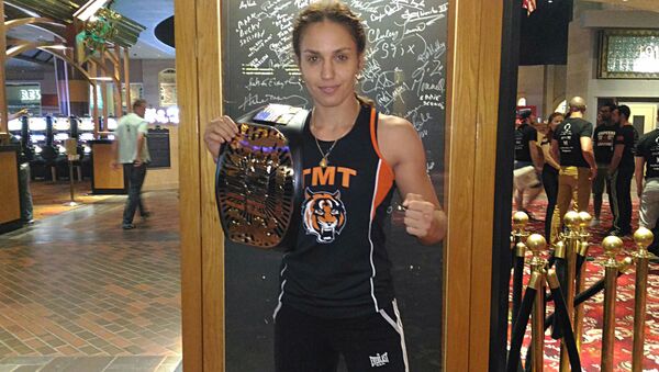 Тайбоксер из Кыргызстана Антонина Шевченко, ставшая чемпионкой мира в рамках турнира Lion Fight - Sputnik Кыргызстан