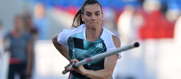 Легкоатлетка из России, прыгунья с шестом Елена Исинбаева. Архивное фото - Sputnik Кыргызстан