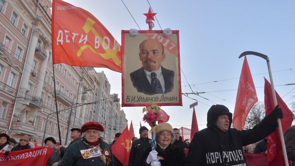 Шествие и митинг, посвященные 98–й годовщине Великой Октябрьской социалистической революции - Sputnik Кыргызстан