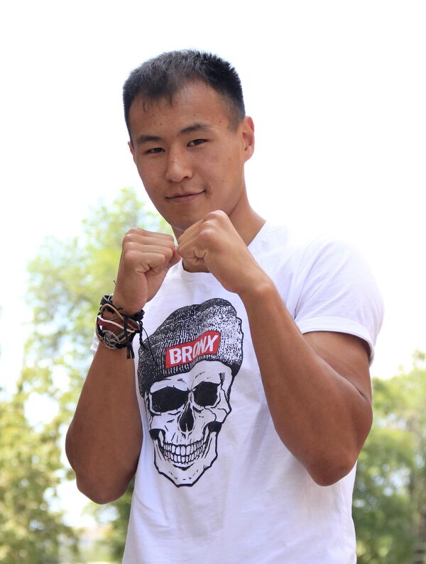 Интервью с боксером Эркином Адылбек уулу - Sputnik Кыргызстан