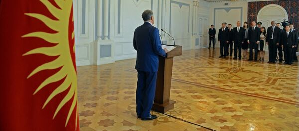 Президент Кыргызской Республики Алмазбек Атамбаев во время выступления перед послами ряда иностранных государств - Sputnik Кыргызстан