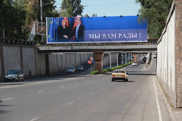 Первый официальный визит в Кыргызстан канцлера Германии Ангелы Меркель Первый официальный визит в Кыргызстан канцлера Германии Ангелы Меркель - Sputnik Кыргызстан
