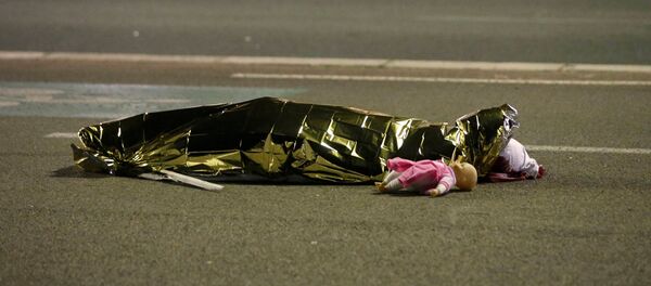 Каза болгондордун сөөгүн жакын ресторандардан алынган кездемелер менен жаап коюшкан - Sputnik Кыргызстан