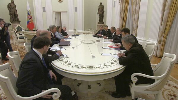 Путин и Керри в Кремле обсудили двусторонние отношения между РФ и США - Sputnik Кыргызстан