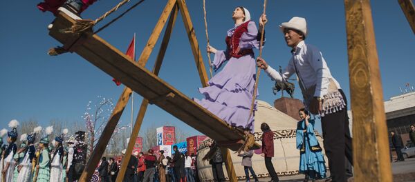 Сделай свое лето идеальным: обзор летних фестивалей в Кыргызстане - Sputnik Кыргызстан