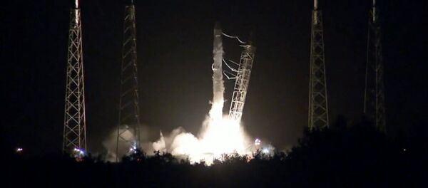 Кадры старта ракеты Falcon 9 с космическим кораблем Dragon с мыса Канаверал - Sputnik Кыргызстан