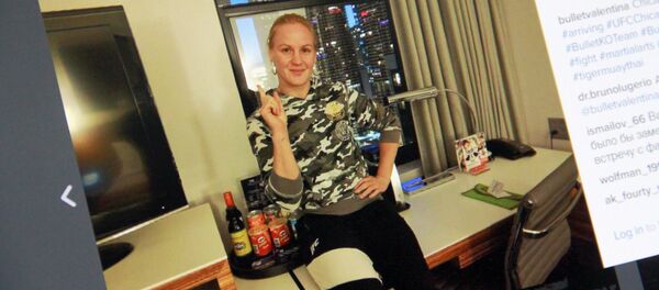 Снимок с социальной сети Instagram пользователя bulletvalentina. Тайбоксер из Кыргызстана Валентина Шевченко в Чикаго. Архивное фото Снимок с социальной сети Instagram пользователя bulletvalentina. Тайбоксер из Кыргызстана Валентина Шевченко в Чикаго. Архивное фото - Sputnik Кыргызстан